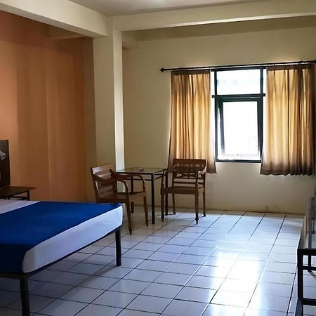 Hotel Augusta Garut Exterior photo