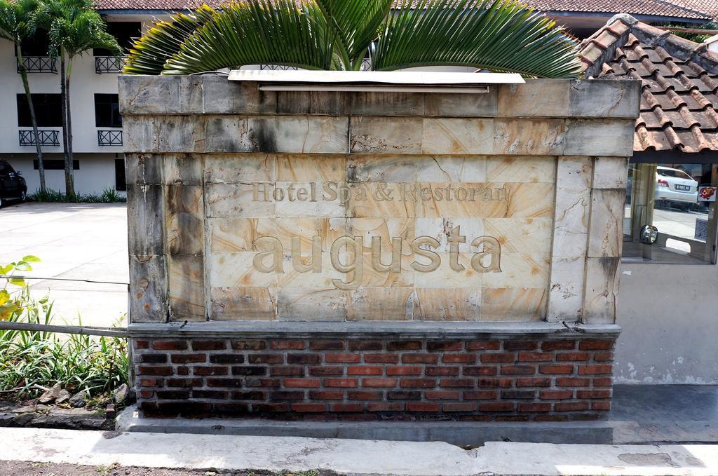 Hotel Augusta Garut Exterior photo
