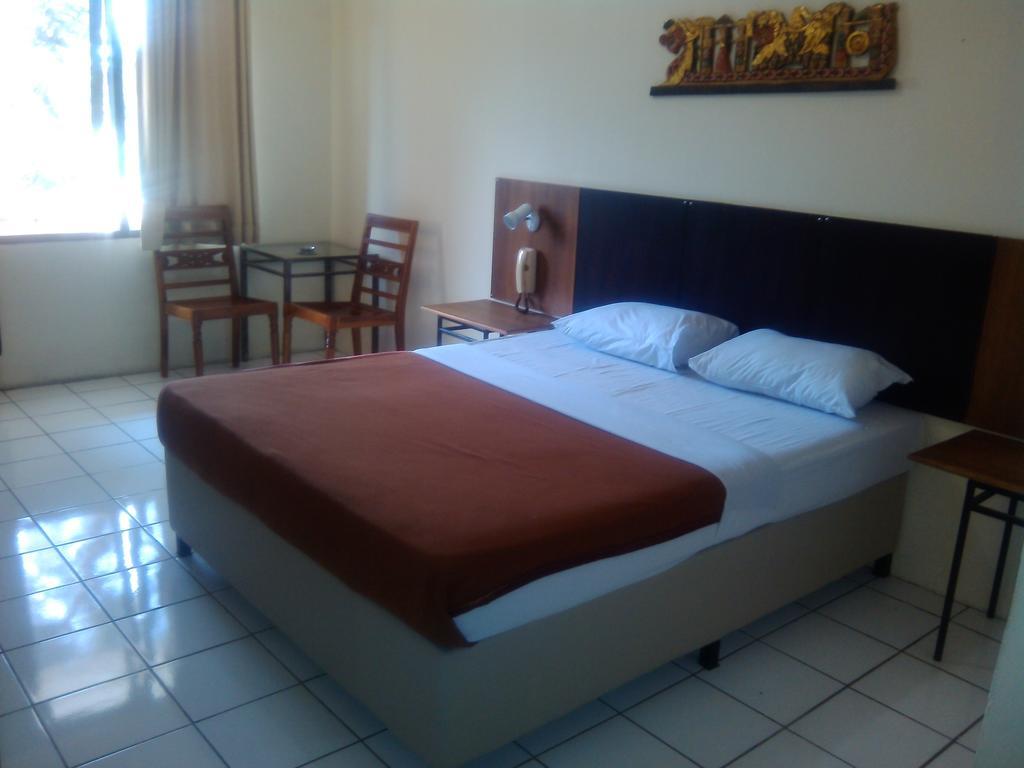 Hotel Augusta Garut Exterior photo
