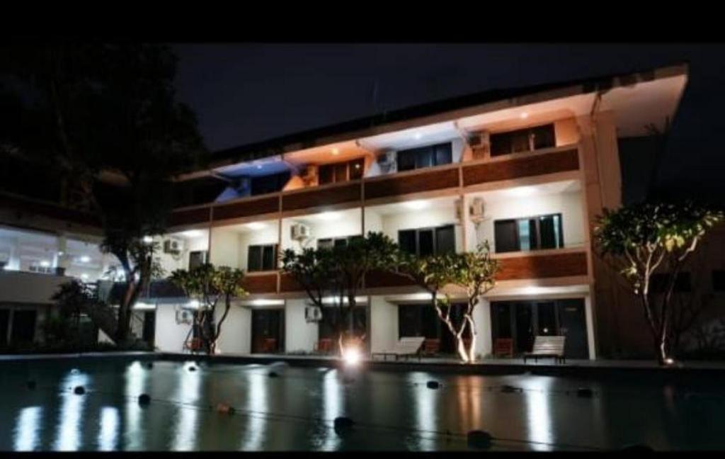 Hotel Augusta Garut Exterior photo