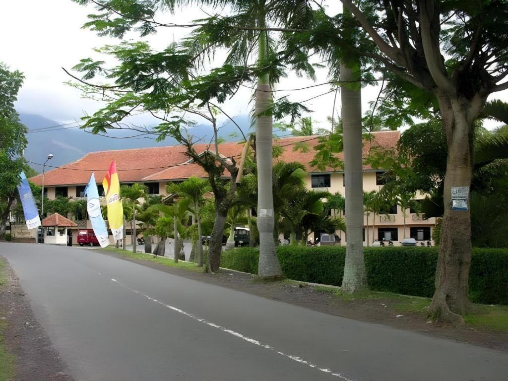 Hotel Augusta Garut Exterior photo