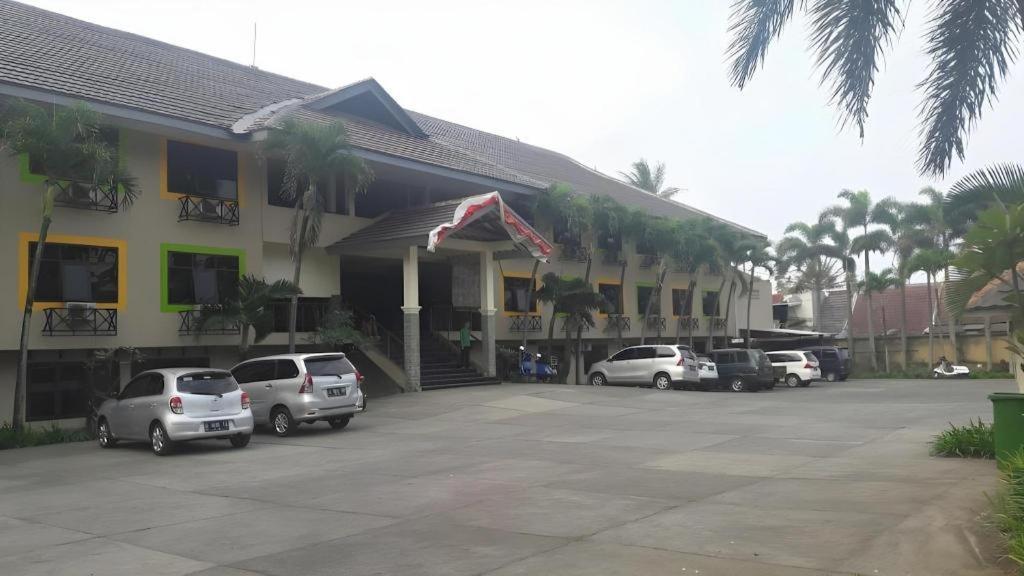 Hotel Augusta Garut Exterior photo