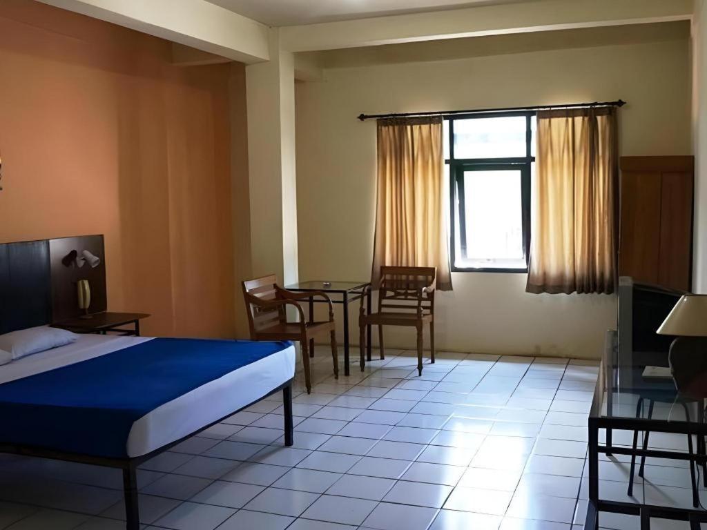 Hotel Augusta Garut Exterior photo