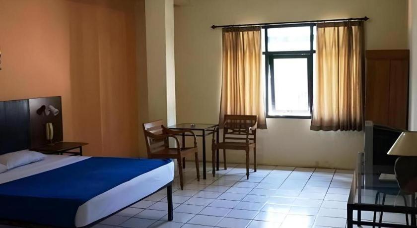 Hotel Augusta Garut Exterior photo