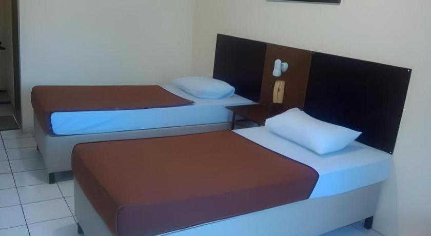 Hotel Augusta Garut Exterior photo