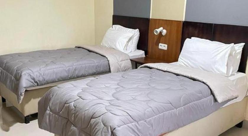 Hotel Augusta Garut Exterior photo